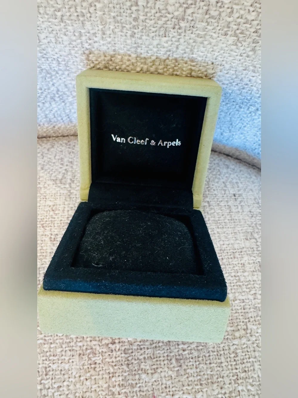 Authentic Van Cleef & Arpels Jewerly Box for Necklace and bracelets like new